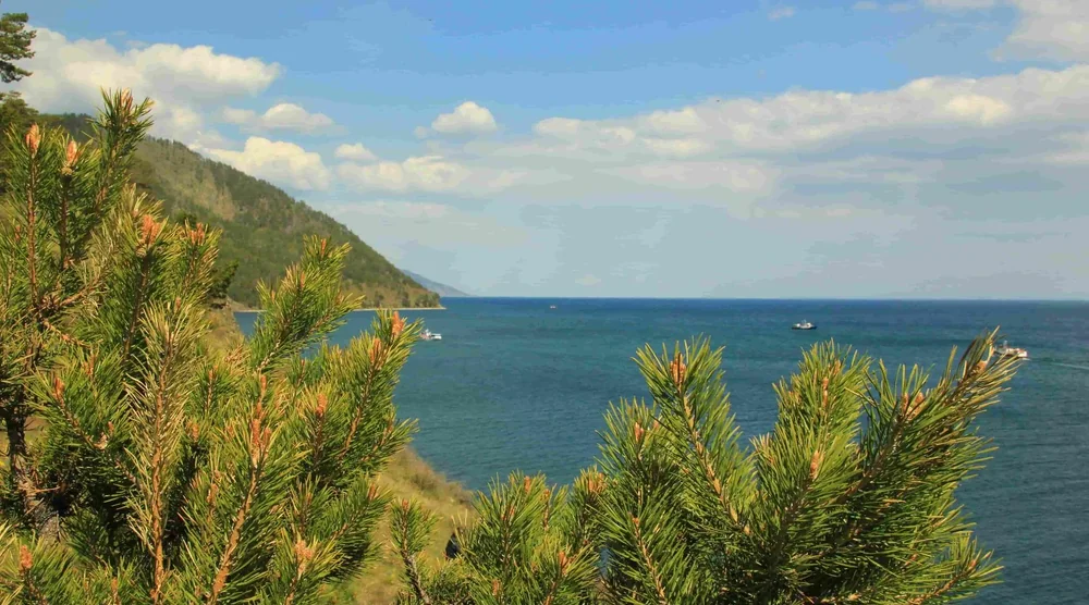 Scenic view of Lake Baikal and mountains from Listvyanka village